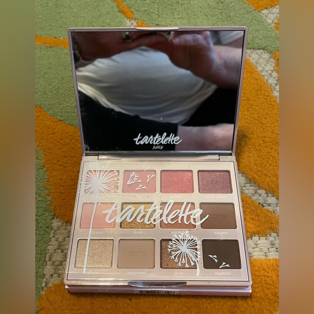 BNIB Tarte Tartetette Juicy Eyeshadow palette - Picture 2 of 3